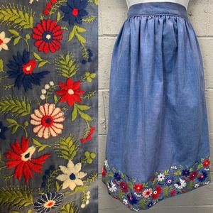 Vtg 70s Floral Hand Embroidered Chambray Border Print Skirt Red White Blue XS B1